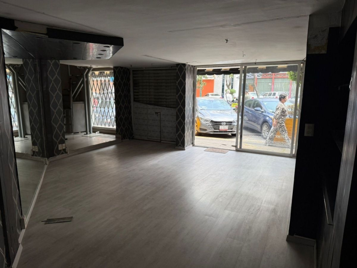 se renta local comercial en miguel angjel de quevedo