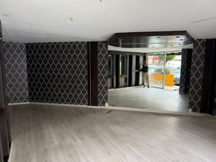 se renta local comercial en miguel angjel de quevedo