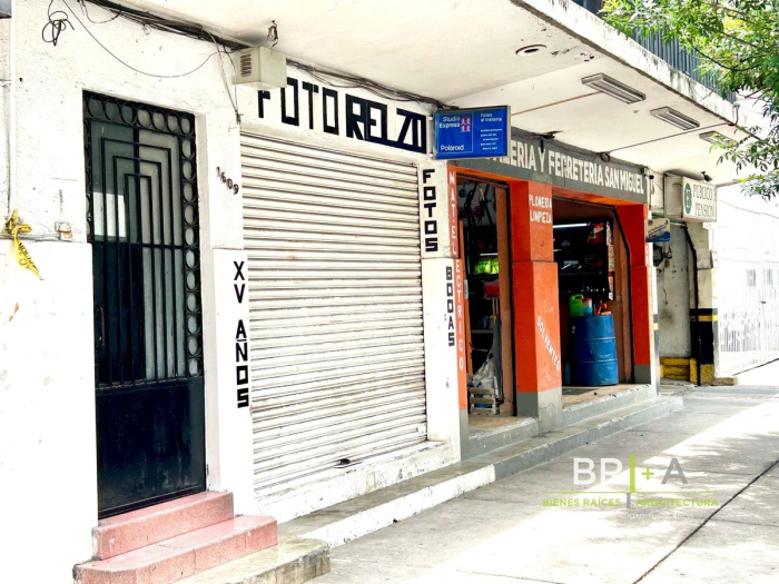 Venta De Edificio Para Remodelar En Adolfo Prieto, Col. Del Valle Centro