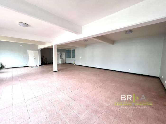 Venta De Edificio Para Remodelar En Adolfo Prieto, Col. Del Valle Centro