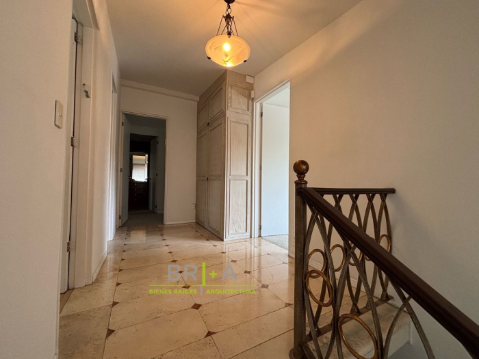 Casa En Venta Paseo De Las Palmas Remodelada