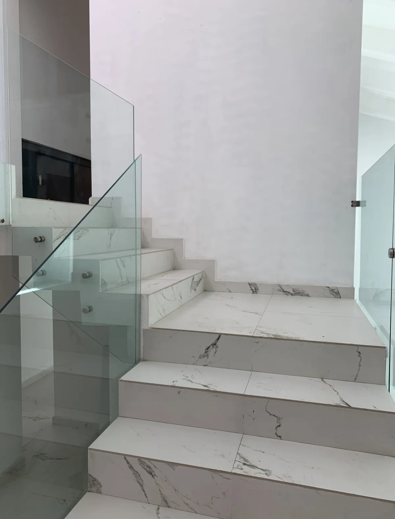 excelente casa en venta en calle cda remodelada.