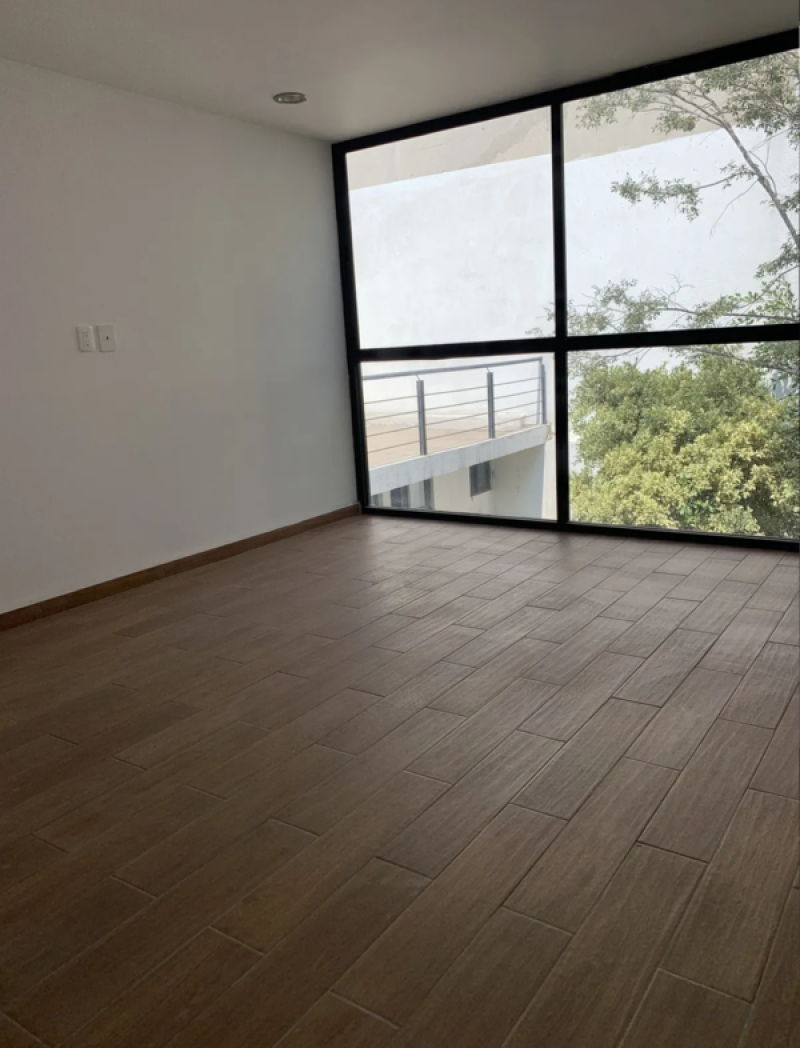 excelente casa en venta en calle cda remodelada.