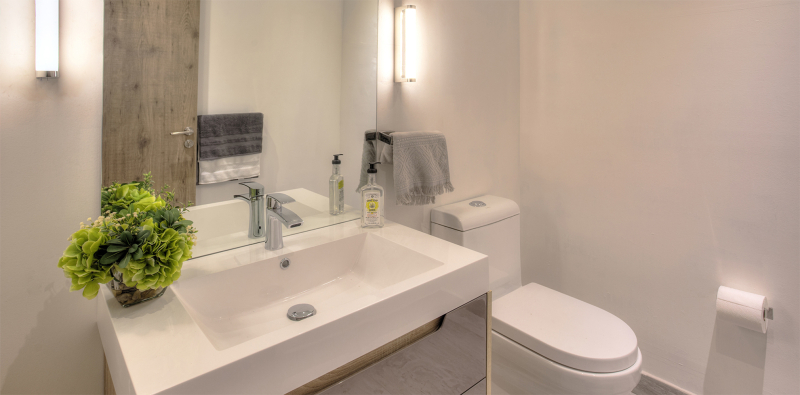 Departamento En Venta En Bosque Real Con Vista Al Campo De Golf