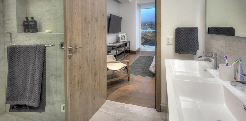 Departamento En Venta En Bosque Real Con Vista Al Campo De Golf