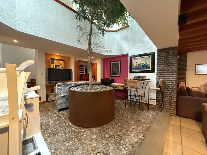 disfrute vivir en linda casa en condominio la cima, muy cerca de sante fe