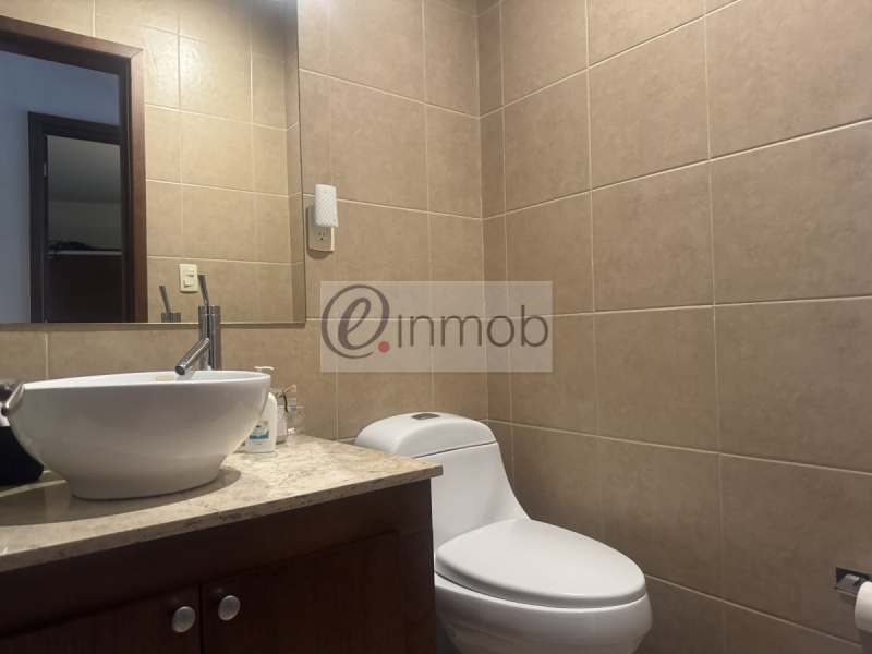 Venta Departamento, Colonia Acacias, 3 Recámaras.
