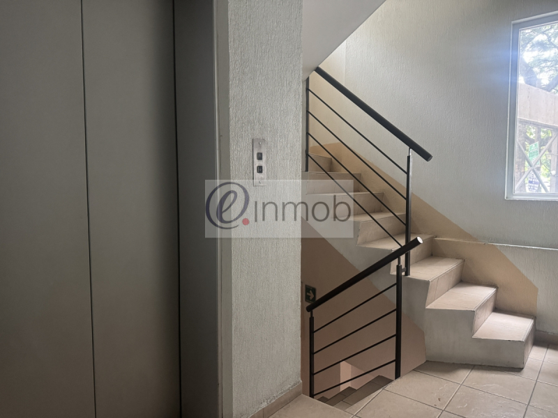Venta Departamento, Colonia Acacias, 3 Recámaras.