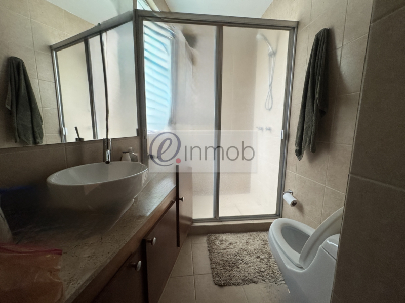 Venta Departamento, Colonia Acacias, 3 Recámaras.