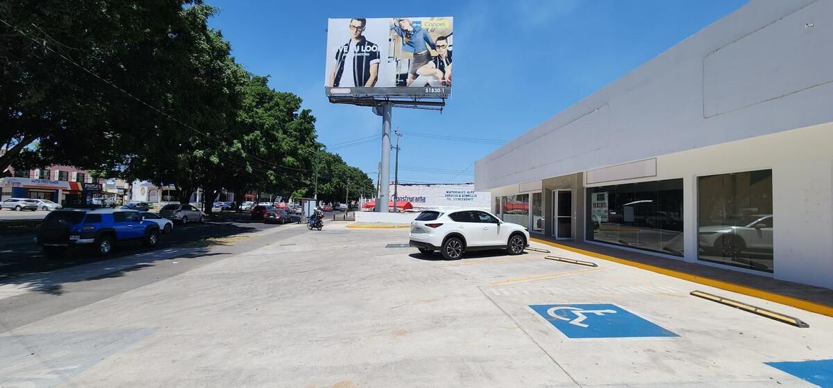 Local Comercial En Renta En Av. Patria Esq. Volcan Ajusco En El Colli