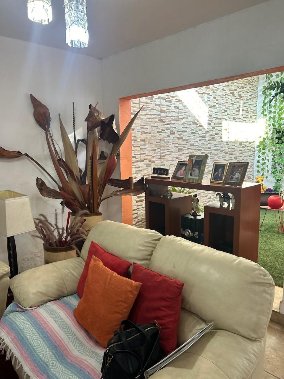 Casa En Venta En Colonia Independencia Cerca De Centro Medico