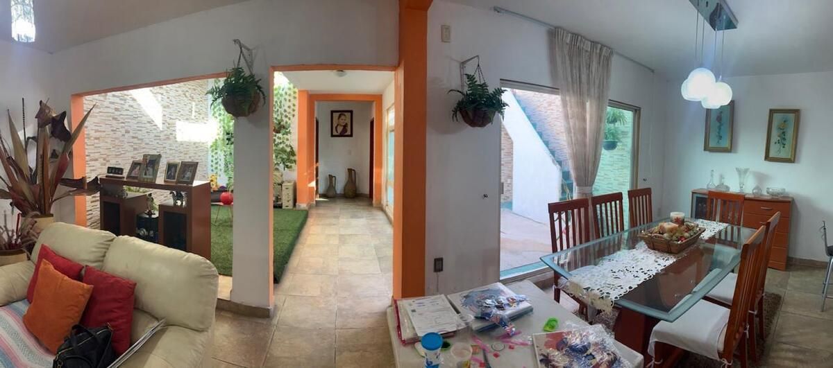 Casa En Venta En Colonia Independencia Cerca De Centro Medico
