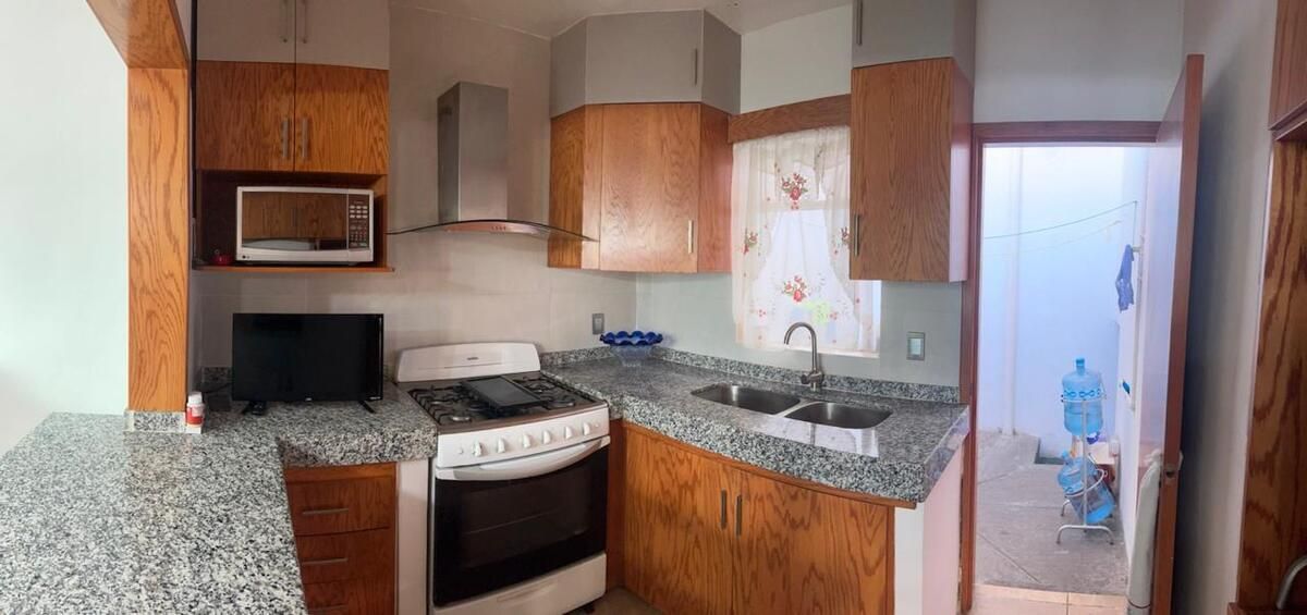 Casa En Venta En Colonia Independencia Cerca De Centro Medico