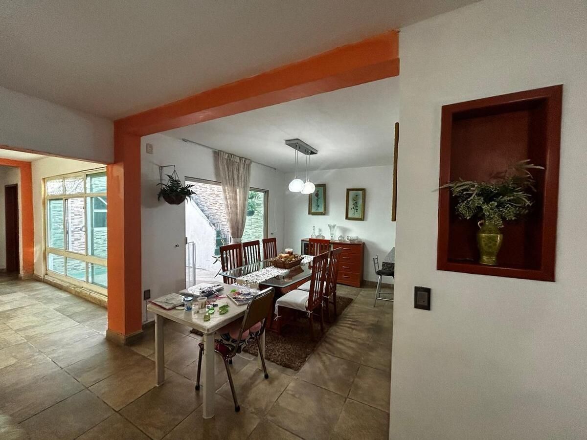 Casa En Venta En Colonia Independencia Cerca De Centro Medico