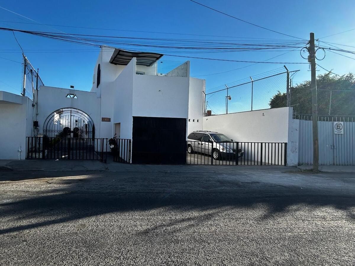 Casa En Venta En El Colli Urbano A Media Cuadra De Av. Patria