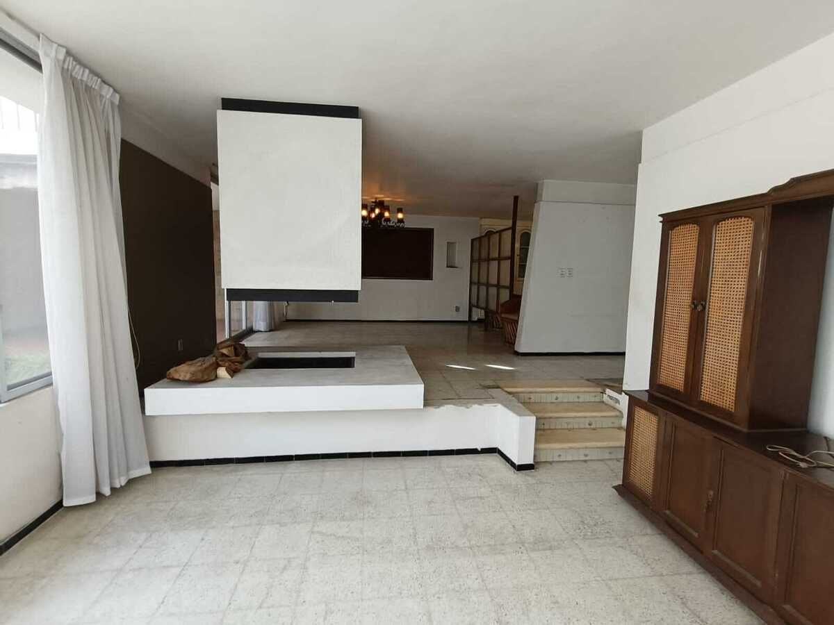 Casa En Venta En Vallarta Norte A Una Cuadra De Av. México.