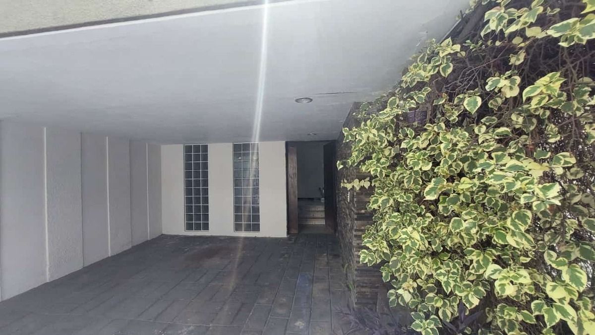 Casa En Venta En Vallarta Norte A Una Cuadra De Av. México.