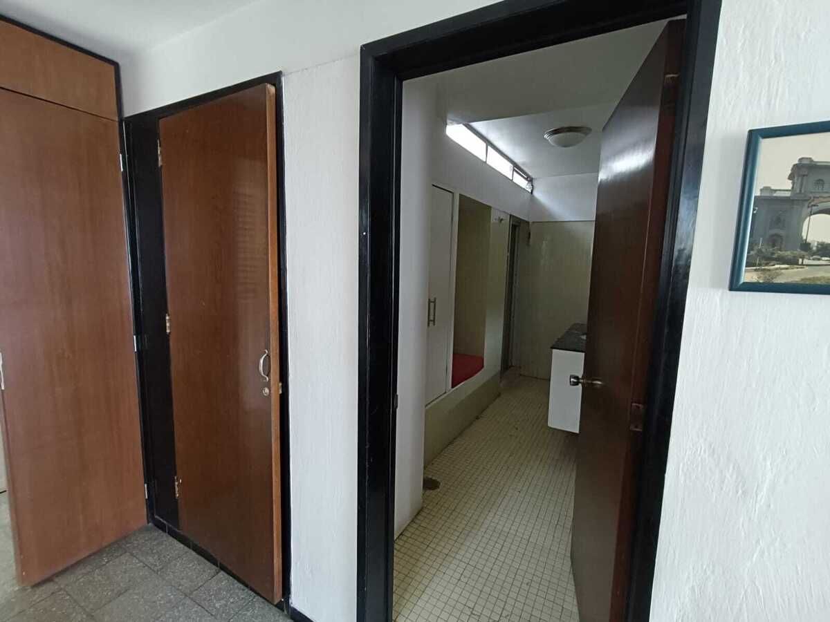 Casa En Venta En Vallarta Norte A Una Cuadra De Av. México.