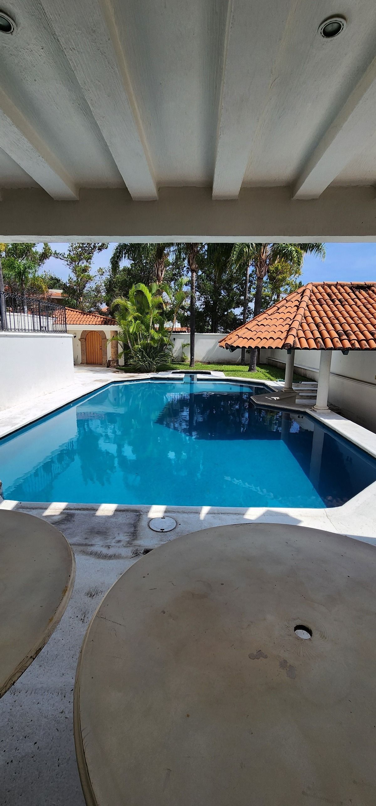 Casa En Bugambilias 1a Sección En Venta Con Alberca