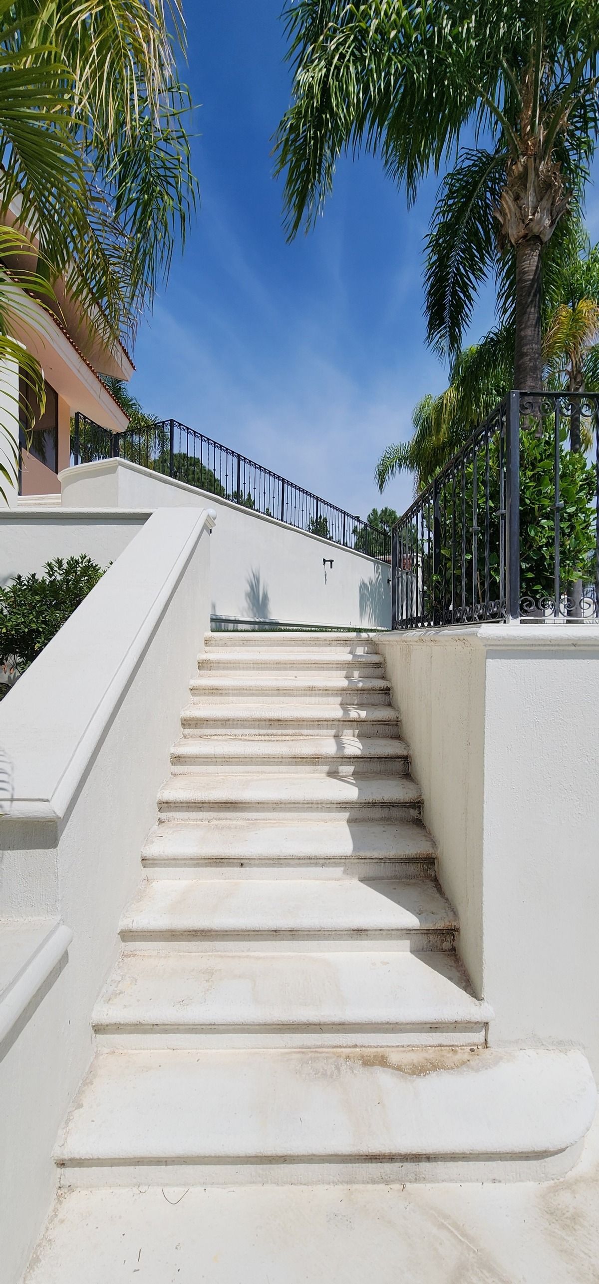 Casa En Bugambilias 1a Sección En Venta Con Alberca