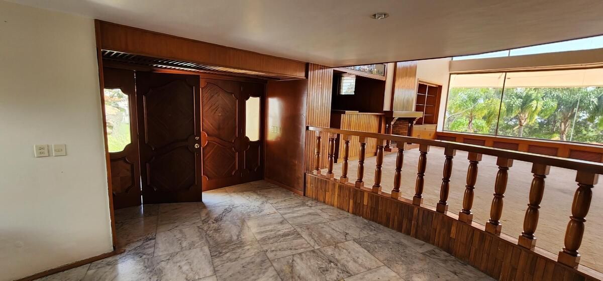 Casa En Bugambilias 1a Sección En Venta Con Alberca