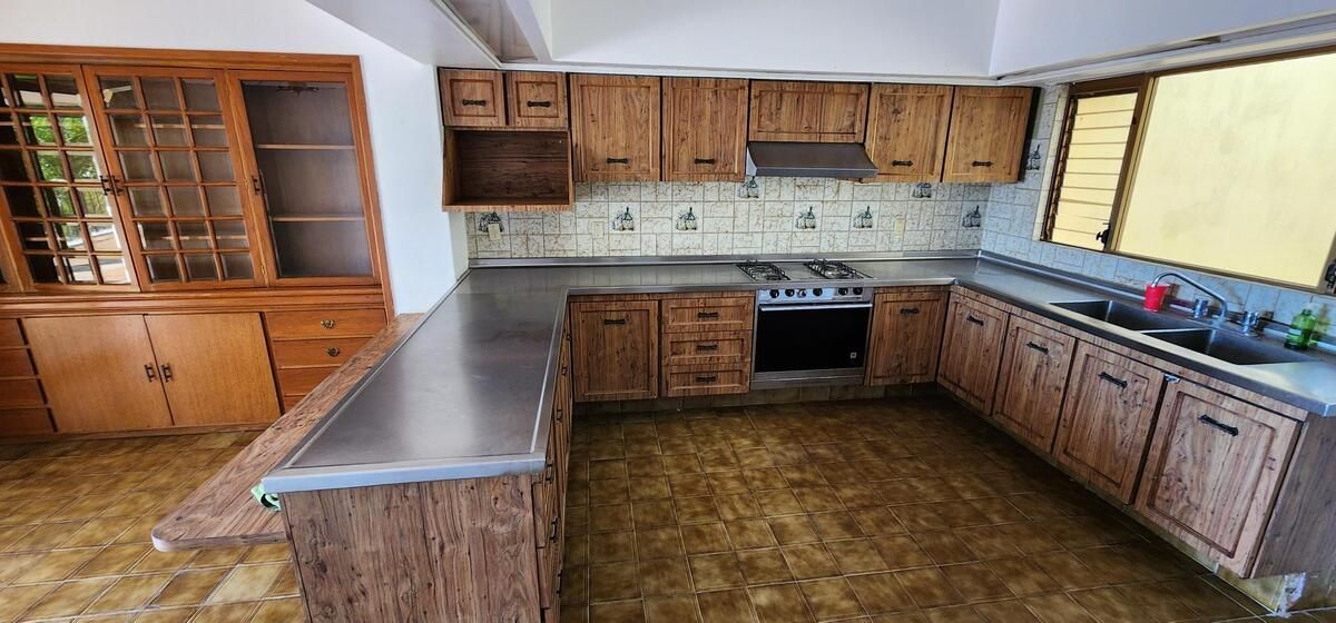 Casa En Bugambilias 1a Sección En Venta Con Alberca