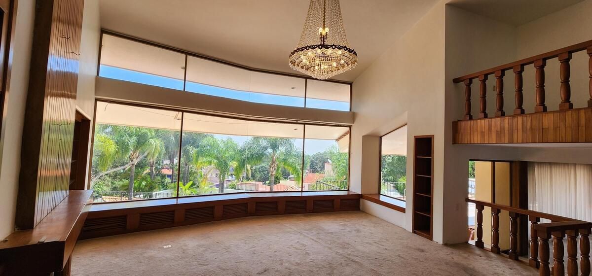 Casa En Bugambilias 1a Sección En Venta Con Alberca