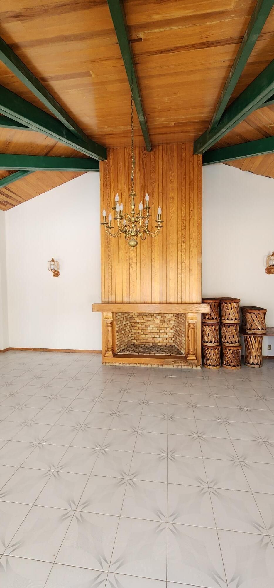 Casa En Bugambilias 1a Sección En Venta Con Alberca