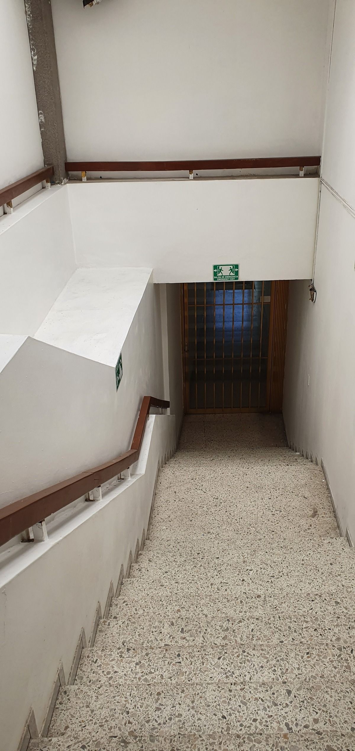 Edificio En Venta Excelente Ubicacion Centro, Uso Comercial Sobre Av. Hidalgo.