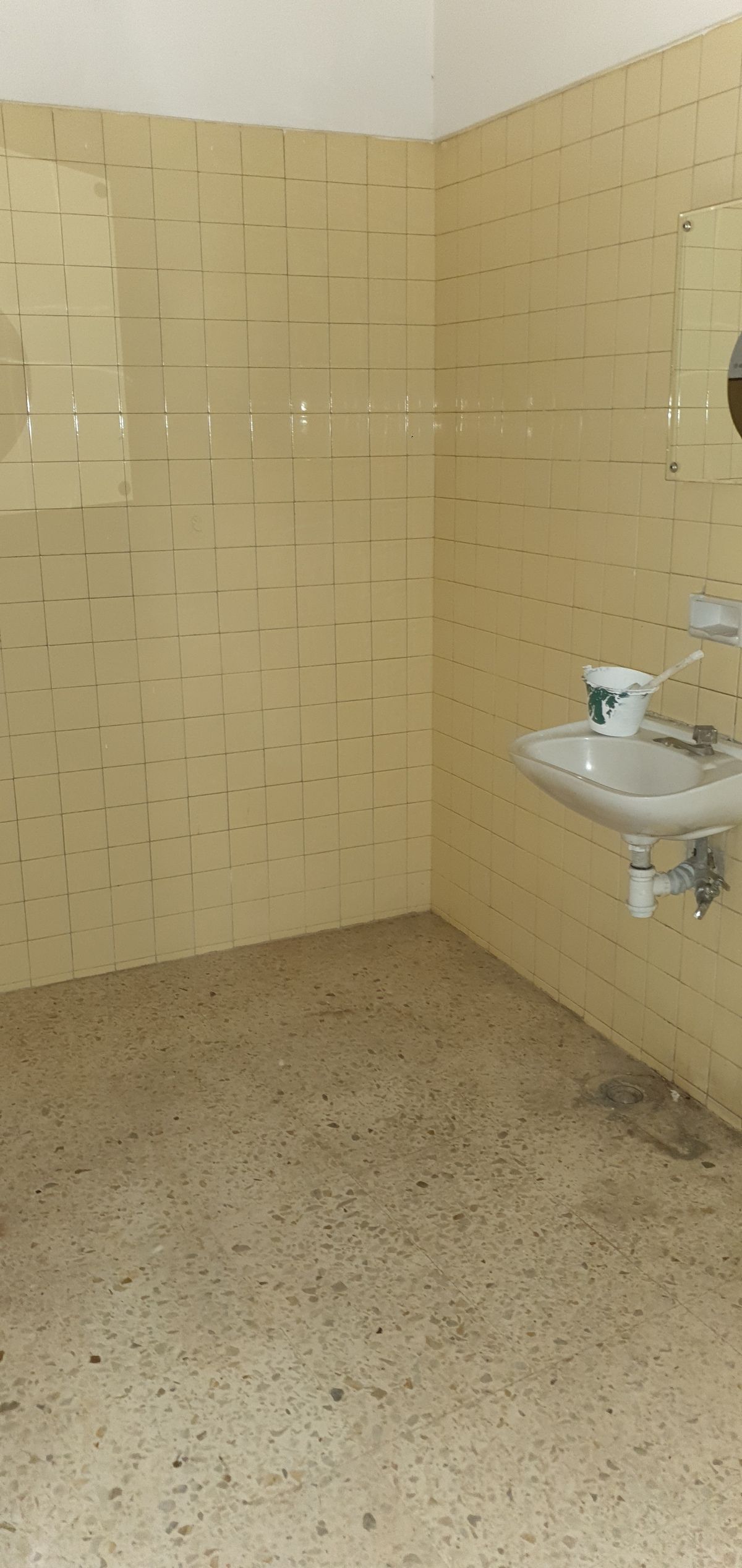 Edificio En Venta Excelente Ubicacion Centro, Uso Comercial Sobre Av. Hidalgo.