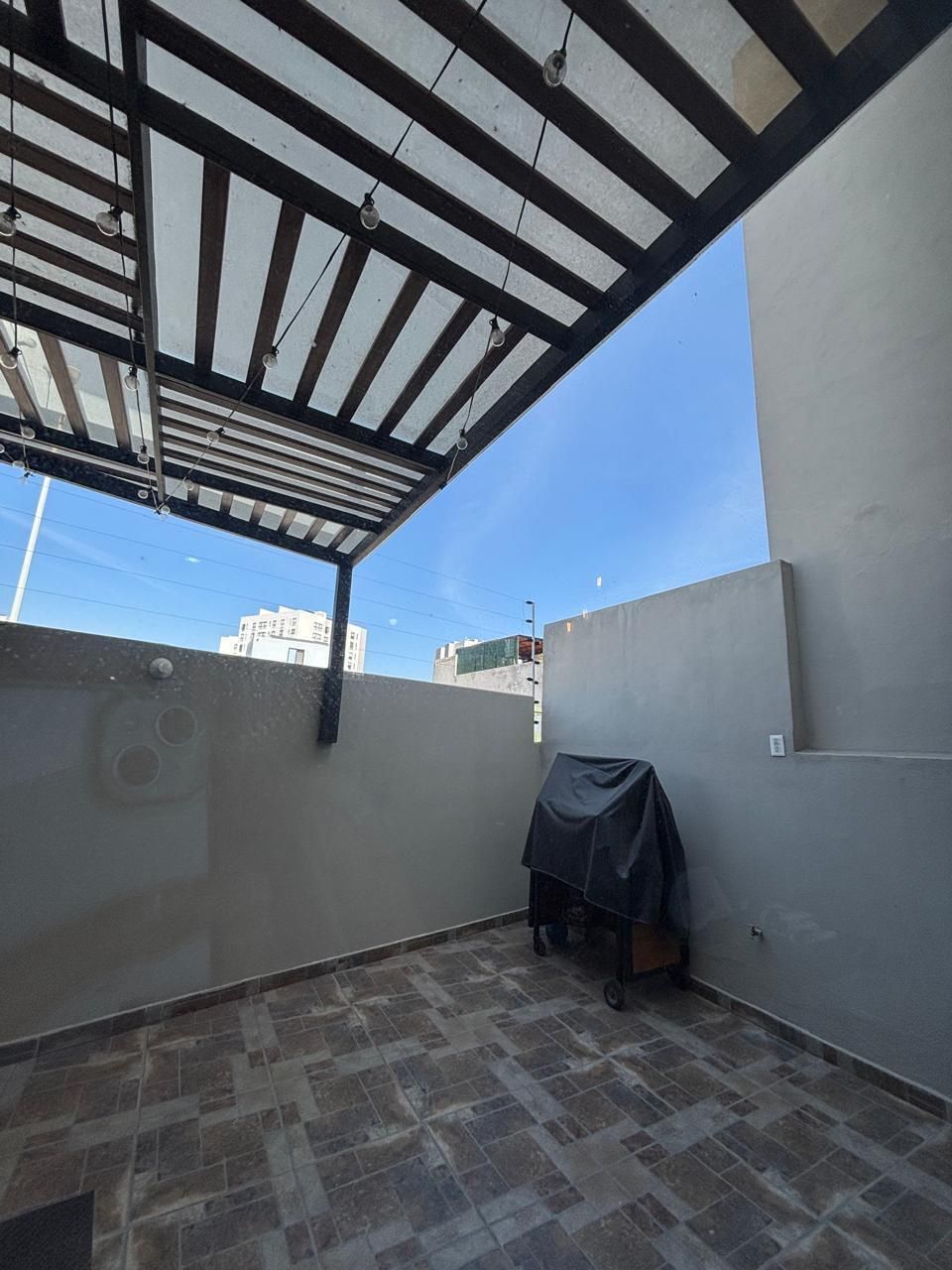 Casa En Venta En Zoi Boreales En Real Valdepeñas, Zapopan Norte
