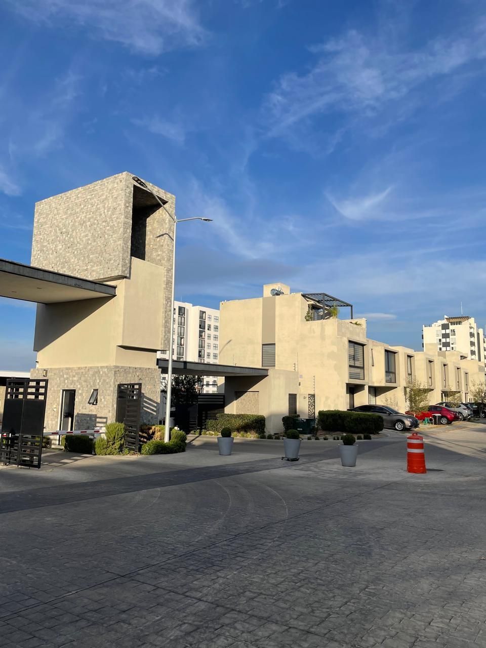 Casa En Venta En Zoi Boreales En Real Valdepeñas, Zapopan Norte