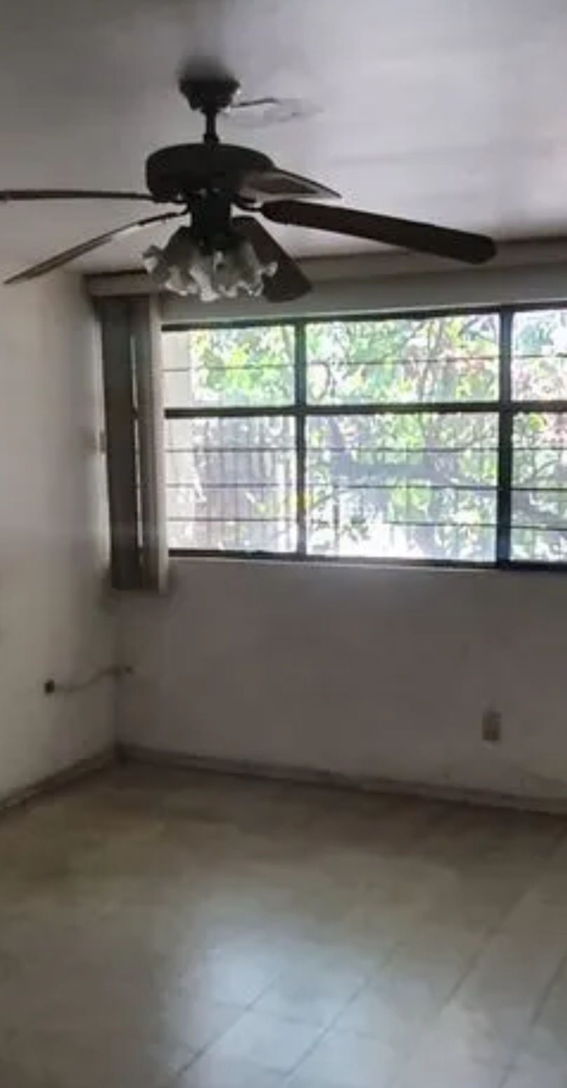Casa En Venta En Esquina Enrique Diaz De Leon Y Manuel De Mimbela J Del Country