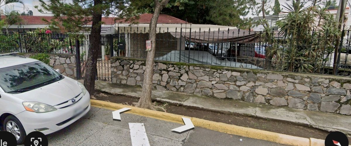 Casa En Venta En Esquina Enrique Diaz De Leon Y Manuel De Mimbela J Del Country