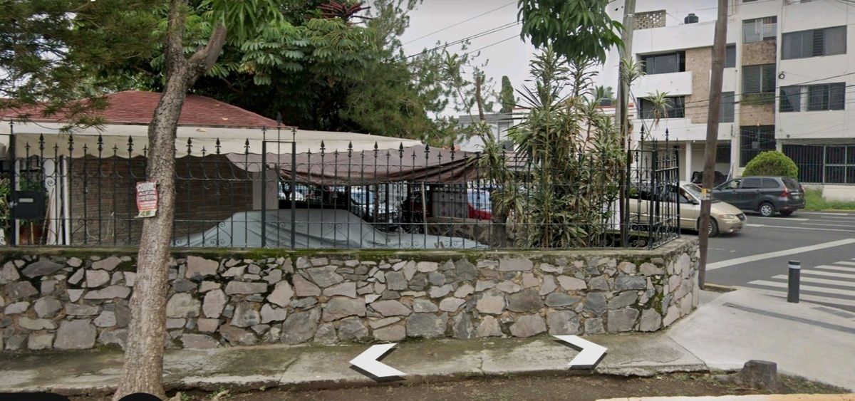 Casa En Venta En Esquina Enrique Diaz De Leon Y Manuel De Mimbela J Del Country