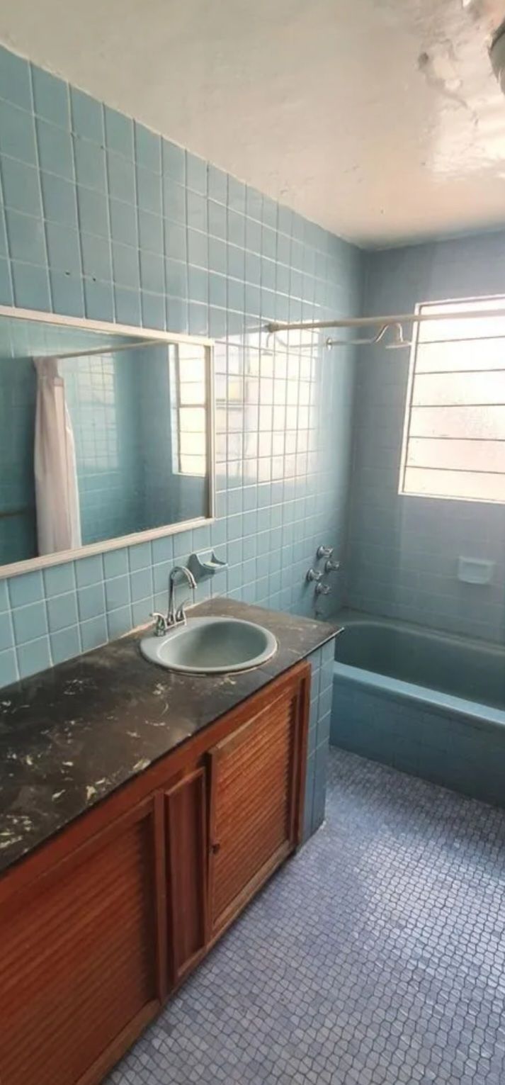 Casa En Venta En Esquina Enrique Diaz De Leon Y Manuel De Mimbela J Del Country