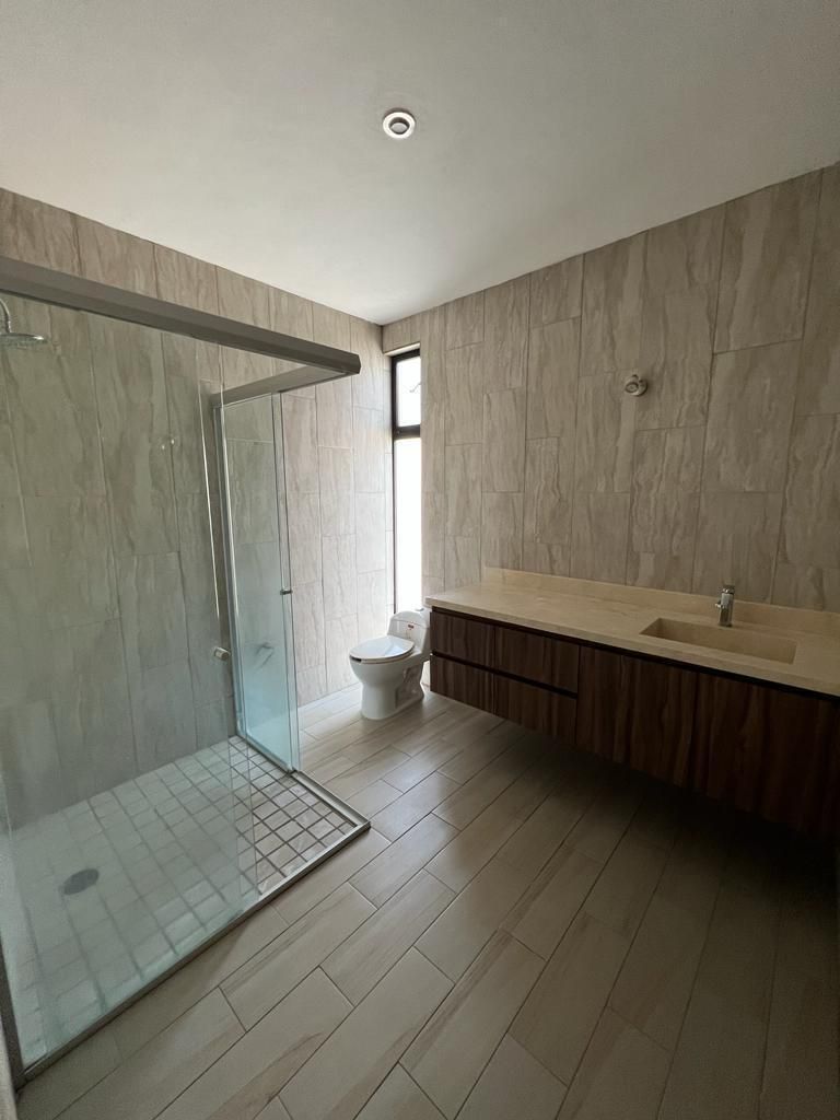 Oportunidad Casa En Venta En Casa Fuerte Condominio Baluarte