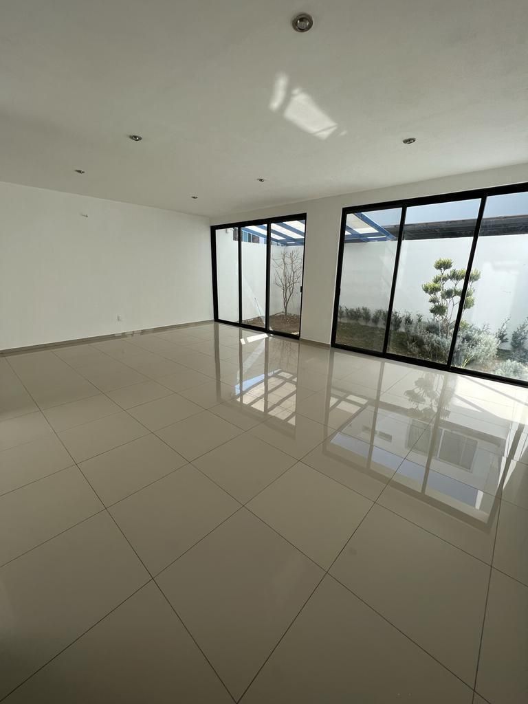Oportunidad Casa En Venta En Casa Fuerte Condominio Baluarte