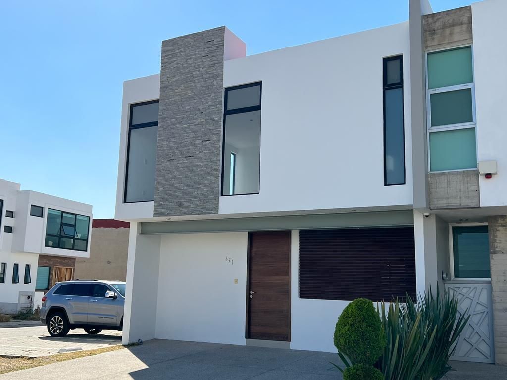 Oportunidad Casa En Venta En Casa Fuerte Condominio Baluarte