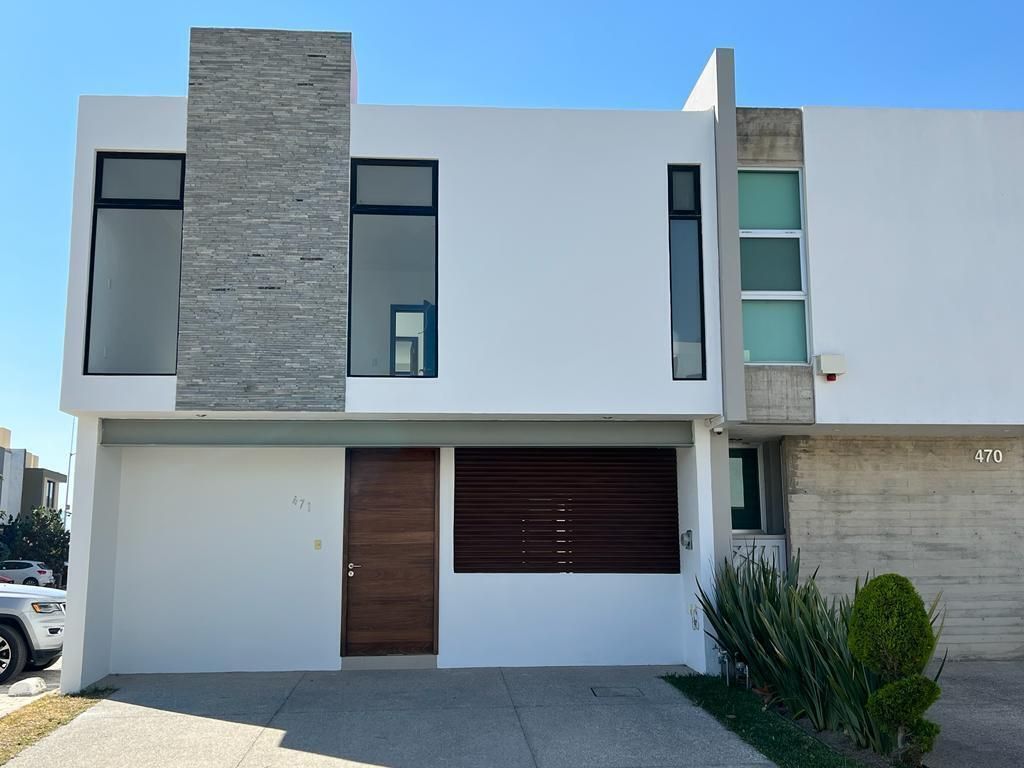 Oportunidad Casa En Venta En Casa Fuerte Condominio Baluarte