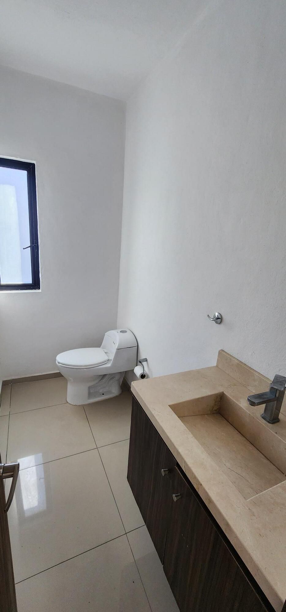 Oportunidad Casa En Venta En Casa Fuerte Condominio Baluarte