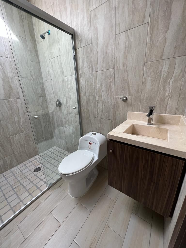 Oportunidad Casa En Venta En Casa Fuerte Condominio Baluarte
