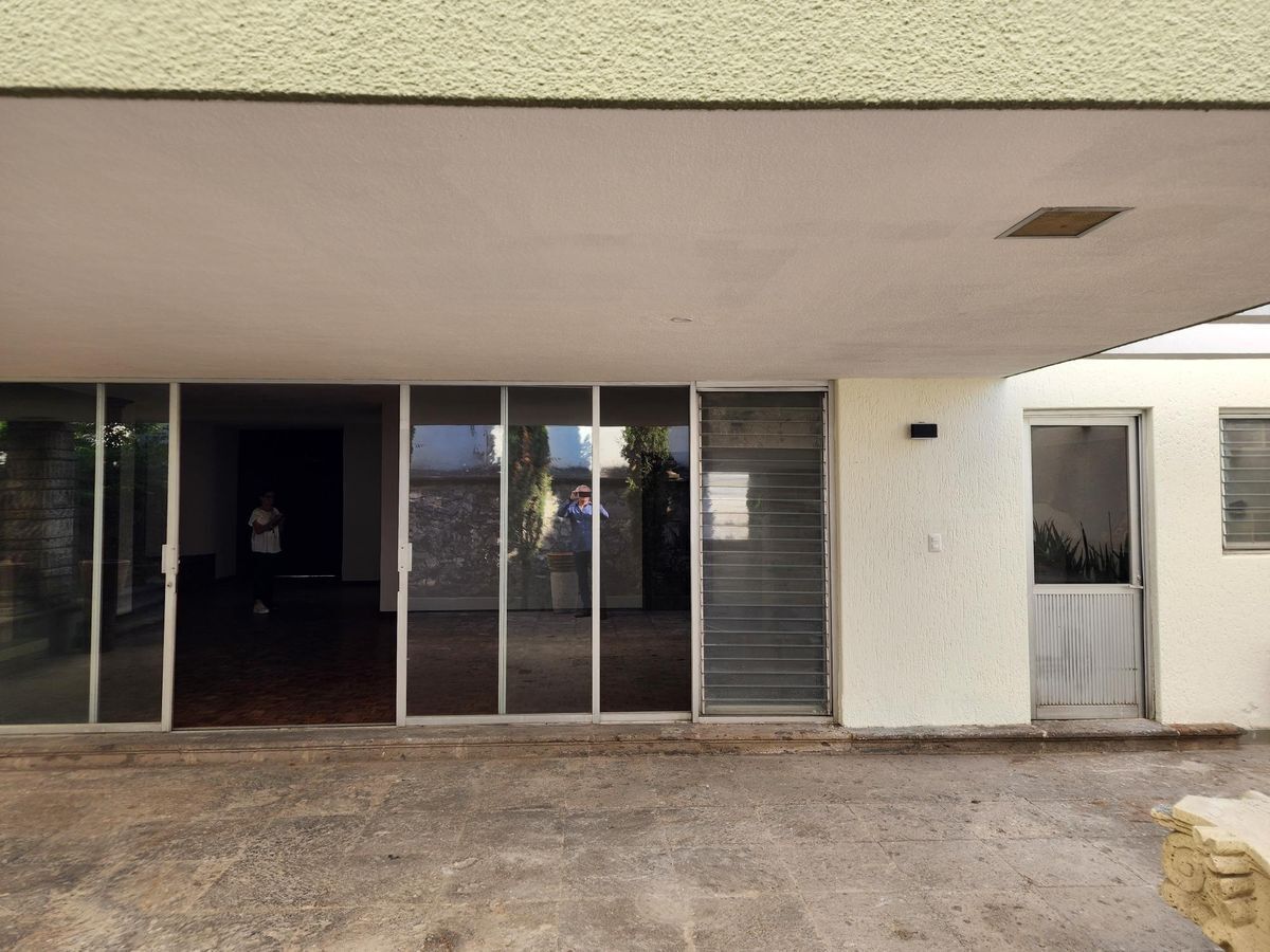 Residencia En Renta En Country Club, De Una Planta