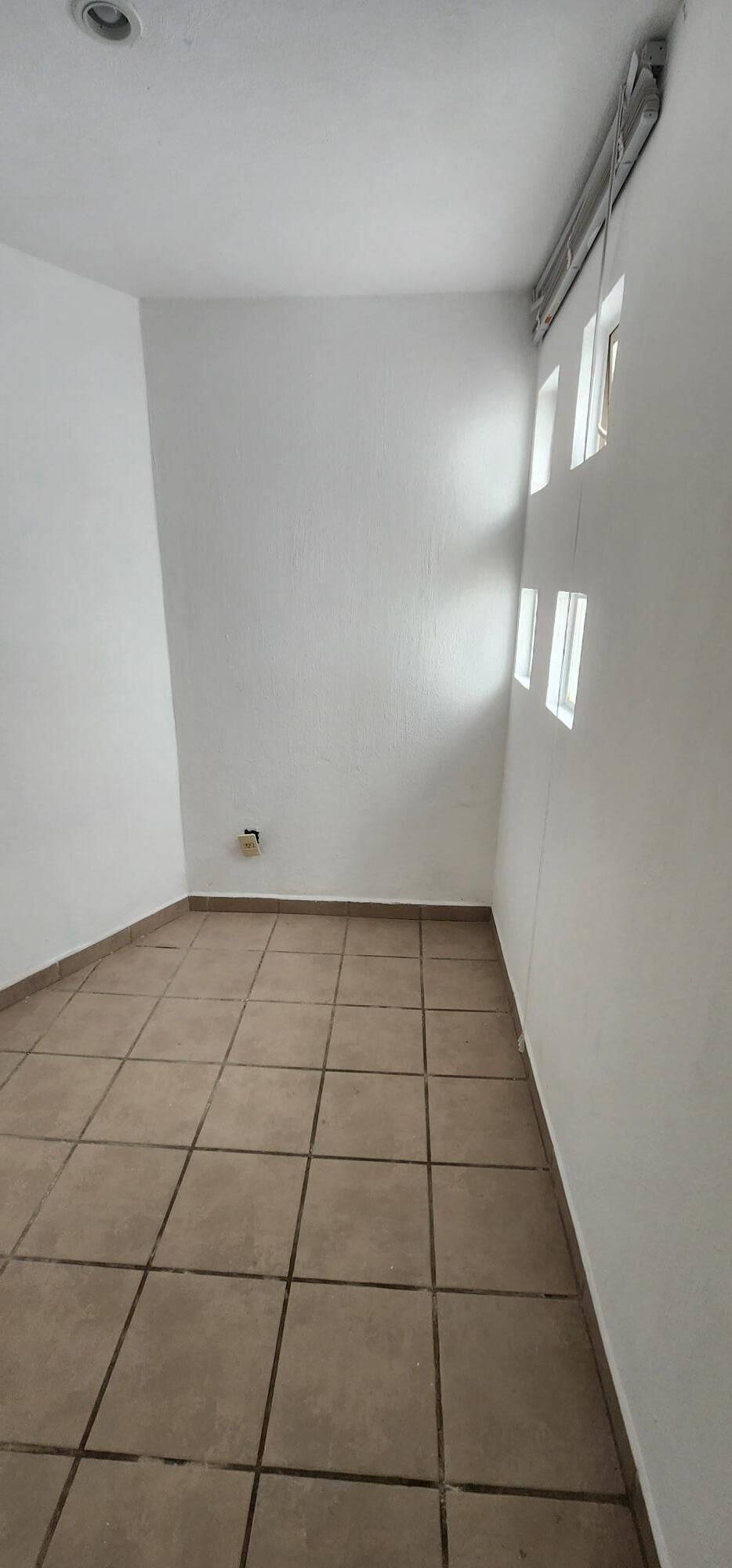 Excelente Residencia En Venta  En Jardín Real, Coto Paseo De La Reina