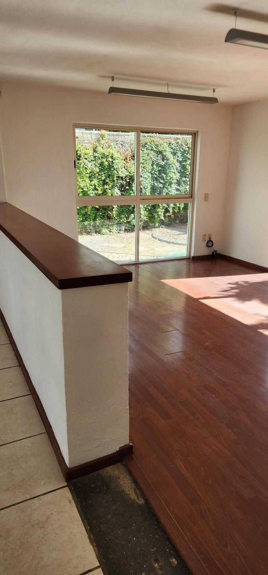 Excelente Residencia En Venta  En Jardín Real, Coto Paseo De La Reina
