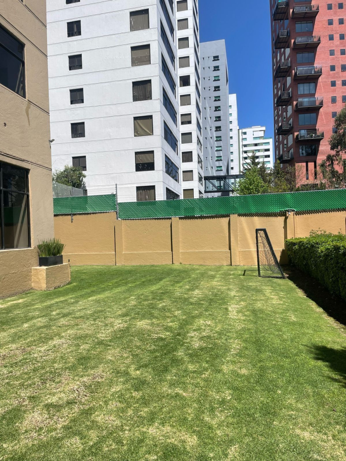EN VENTA Luminoso Departamento En Hacienda De Las Palmas