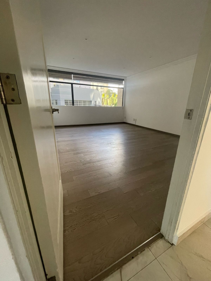 EN VENTA Luminoso Departamento En Hacienda De Las Palmas