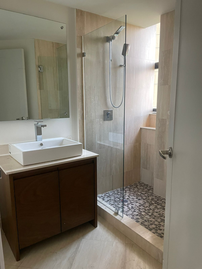 EN VENTA Luminoso Departamento En Hacienda De Las Palmas