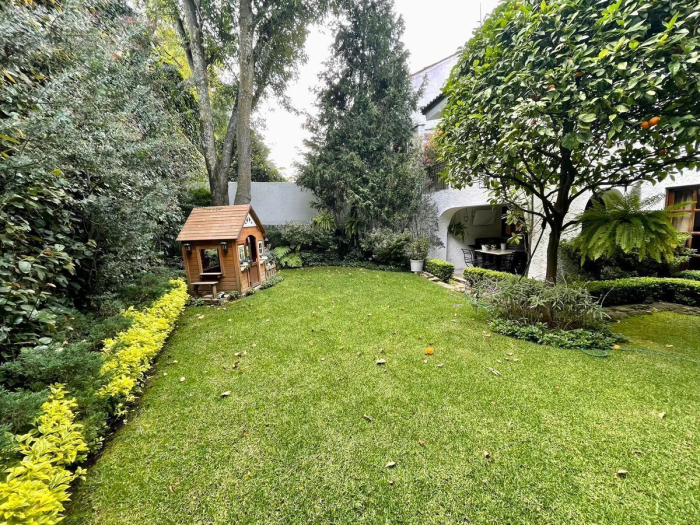 Venta Hermosa Casa en Privada Lomas de las Palmas