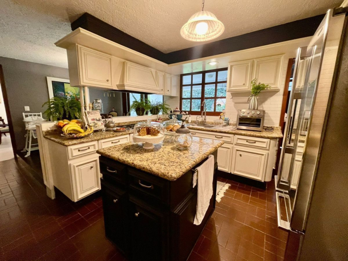 Venta Hermosa Casa en Privada Lomas de las Palmas